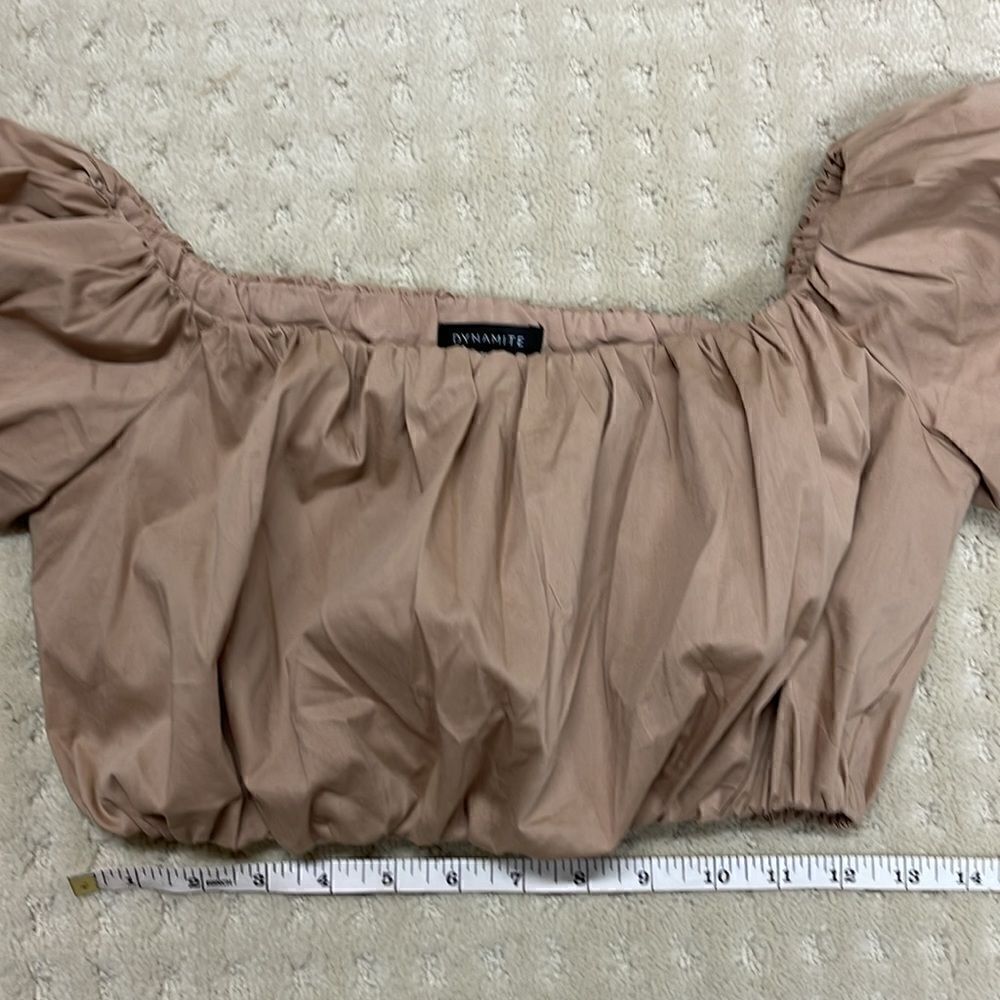 Dynamite Short Bubble Sleeve Crop Top, Women’s Size Small, Beige - Picture 4 of 6